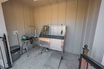 Bark park/pet spa